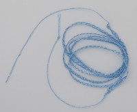 80 cm hell-blaufarbenes gehäkeltes Band aus Baumwollgarn 80 cm hell-blaufarbenes gehäkeltes Band aus Baumwollgarn