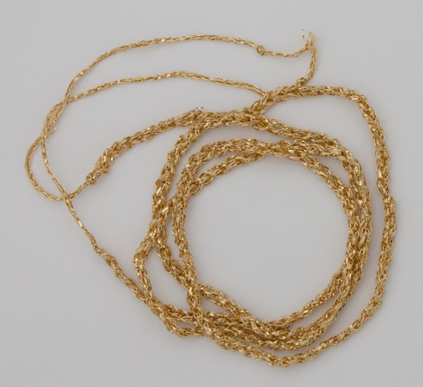 80 cm goldfarbenes gehäkeltes Band aus Gold-Effektgarn